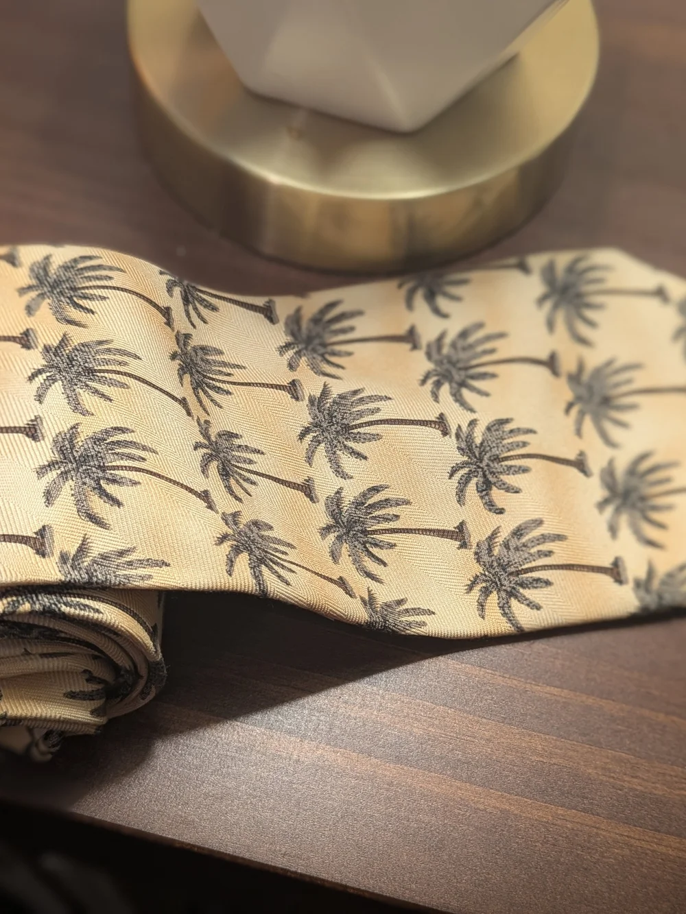 Tommy Bahama 100% Silk Palm Tree Tie Beige Tropical Resort Hawaiian Coastal